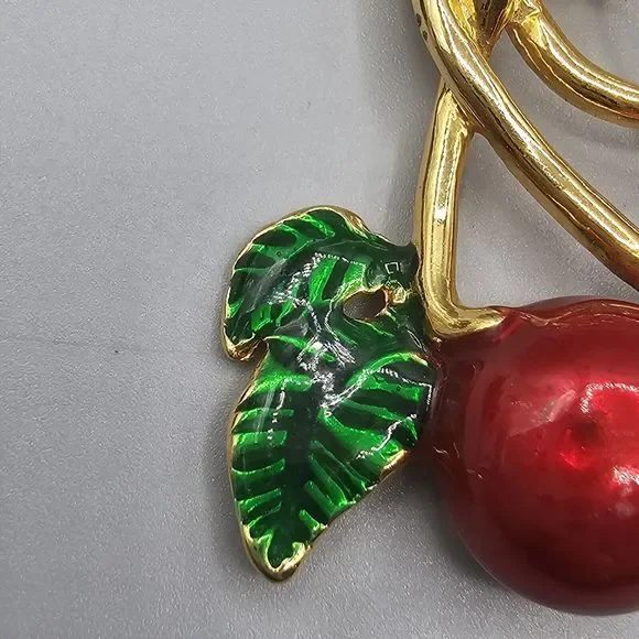 Vintage Saxon Enamel Cherry Brooch Pin Retro Pin Up Triple Fruit Red Green - Picture 3 of 10
